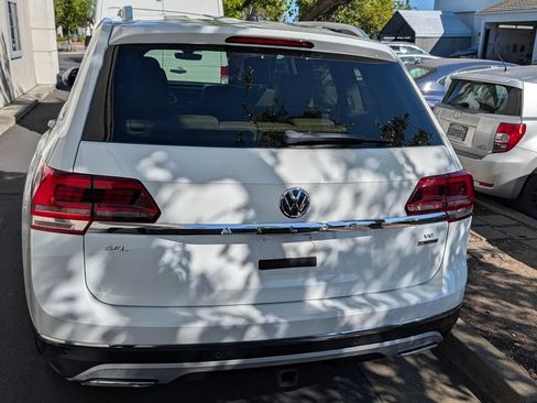Used 2018 Volkswagen Atlas SEL Premium AWD/4WD image 3