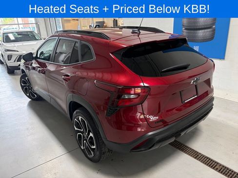 Used 2025 Chevrolet Trax RS w/ Driver Confidence Package FWD image 5