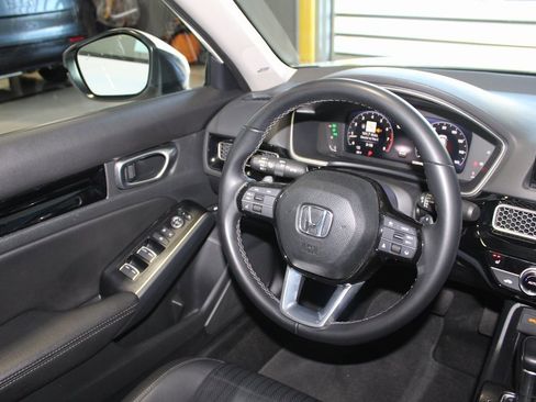 Used 2023 Honda Civic Touring image 23