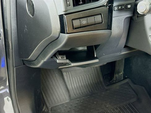 Certified 2025 Lexus ES 300h w/ Premium Package image 10