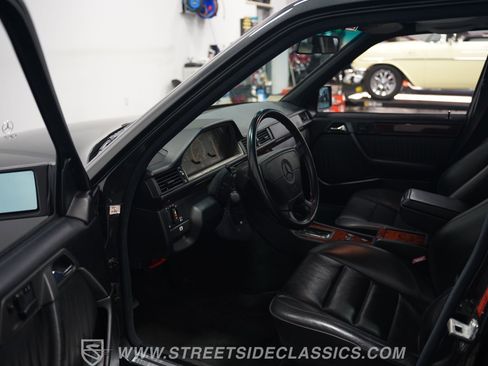 Used 1993 Mercedes-Benz 500 E image 4