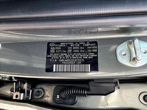 Used 2025 Hyundai Elantra Sport FWD image 30