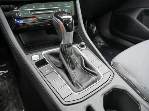 New 2025 Volkswagen Jetta SE FWD image 11