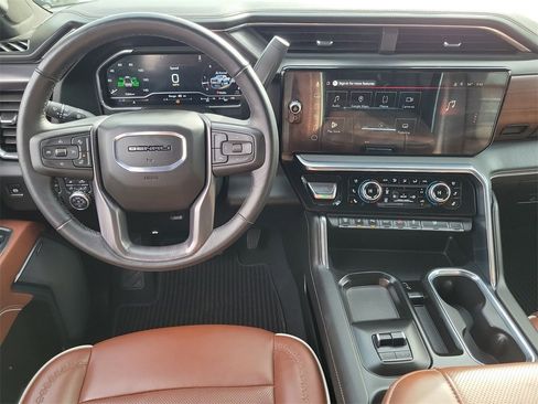 Certified 2025 GMC Sierra 3500 Denali Ultimate image 11