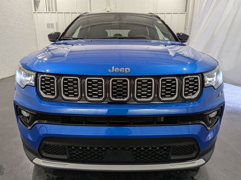 Used 2025 Jeep Compass Limited image 3