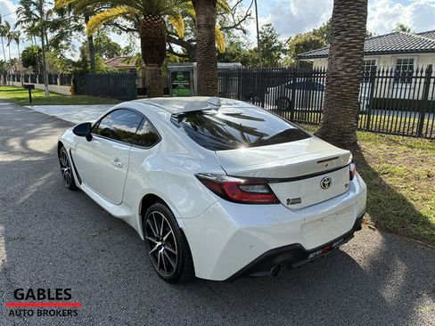 Used 2024 Toyota GR86 image 12