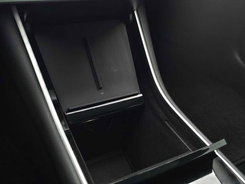 Used 2020 Tesla Model 3 Standard Range image 27