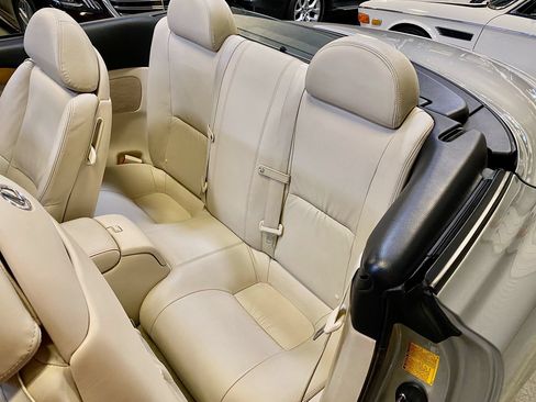 Used 2005 Lexus SC 430 Convertible RWD image 24
