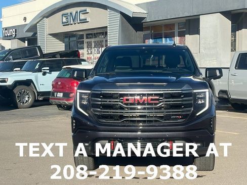 Used 2022 GMC Sierra 1500 AT4 w/ AT4 Premium Package image 9