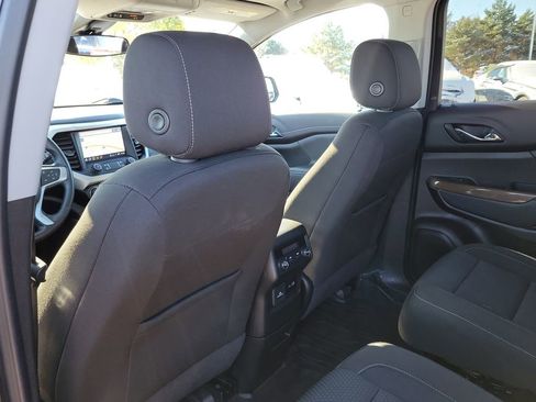 Certified 2023 GMC Acadia SLE image 32