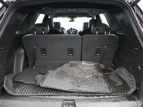 Used 2023 Chevrolet Traverse Premier image 11