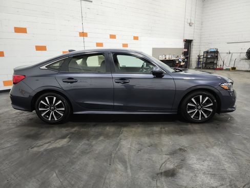 Used 2022 Honda Civic EX image 18