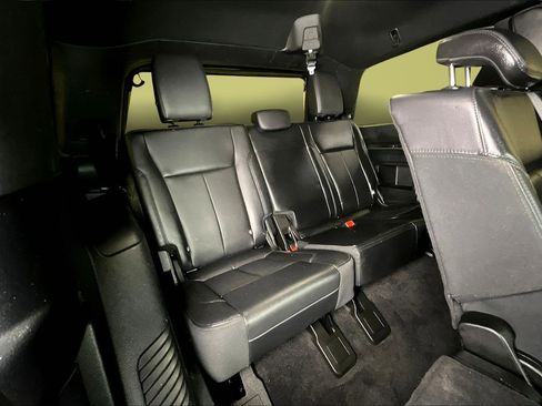 Used 2021 Ford Expedition XLT image 25