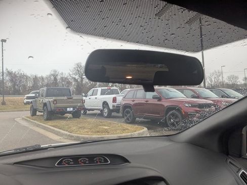 Used 2017 Ford Focus ST image 28