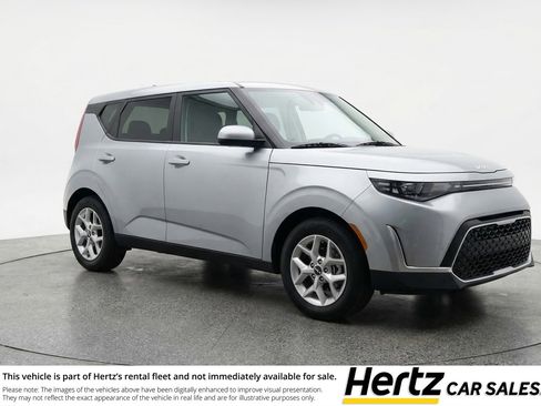 Used 2025 Kia Soul LX w/ LX Technology Package FWD image 1