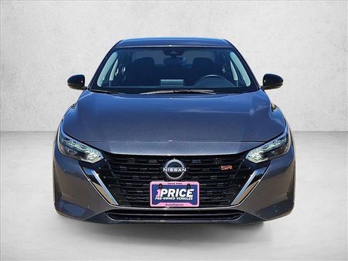 Used 2025 Nissan Sentra SR FWD image 2