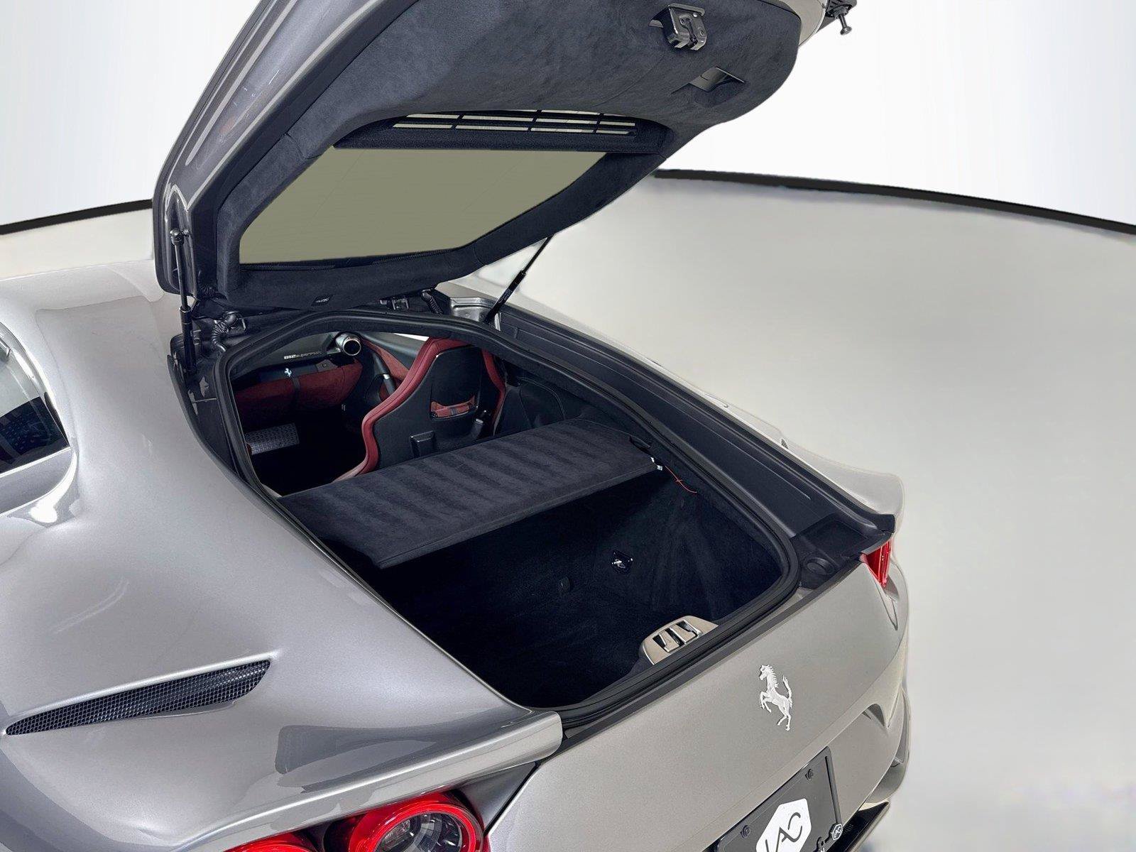 Used 2019 Ferrari 812 Superfast RWD image 28