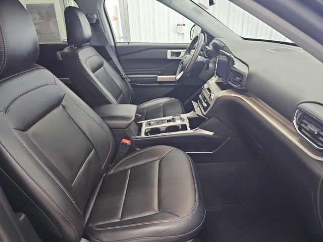 Certified 2023 Ford Explorer XLT w/ Equipment Group 202A AWD/4WD image 28