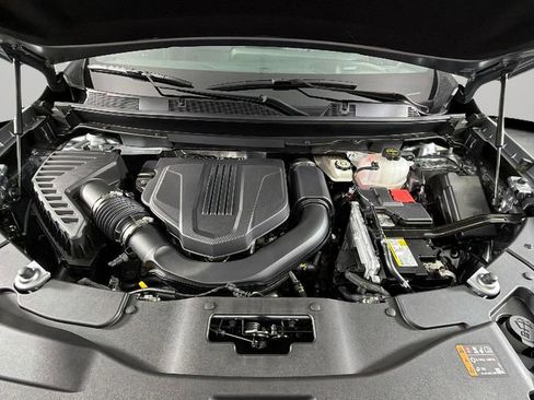 Certified 2026 Chevrolet Traverse LT FWD image 39