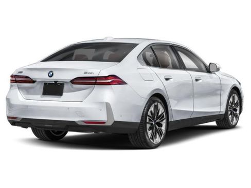 Used 2026 BMW 540i xDrive w/ Executive Package AWD/4WD image 2