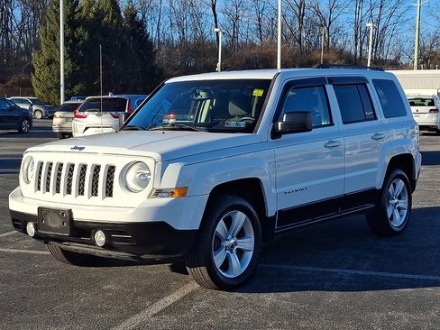 Used 2015 Jeep Patriot Latitude image 3