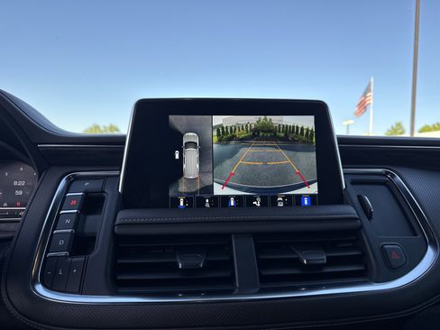 Used 2023 GMC Yukon SLT w/ SLT Premium Package RWD image 26