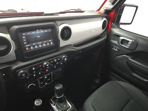 Used 2021 Jeep Wrangler Unlimited Islander image 25