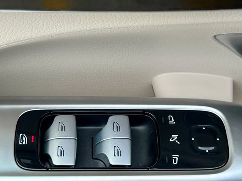 Certified 2026 Mercedes-Benz C 300 4MATIC Sedan image 39