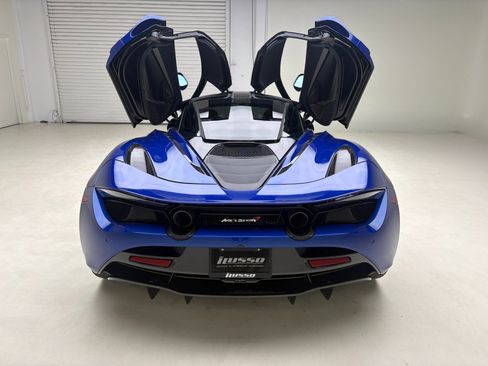 Used 2018 McLaren 720S Performance RWD image 17