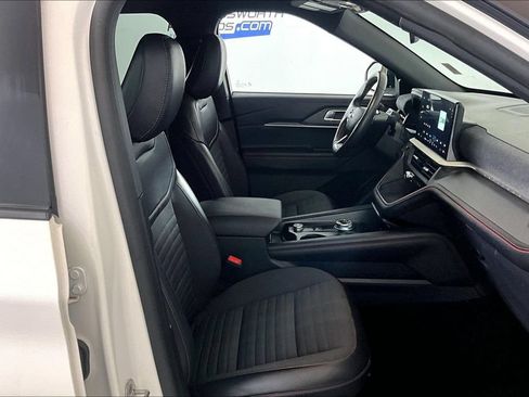 Used 2025 Ford Explorer ST-Line AWD/4WD image 6