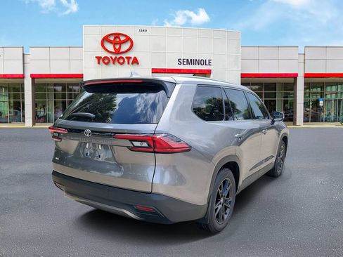 New 2026 Toyota Grand Highlander AWD image 3