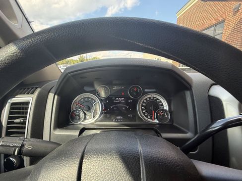 Used 2018 RAM 3500 Tradesman w/ Chrome Appearance Group AWD/4WD image 9