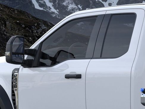 New 2026 Ford F450 XL w/ XL Chrome Package RWD image 20