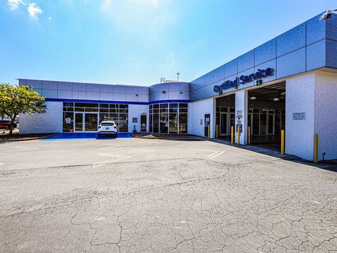 Used 2025 Toyota Camry SE image 54