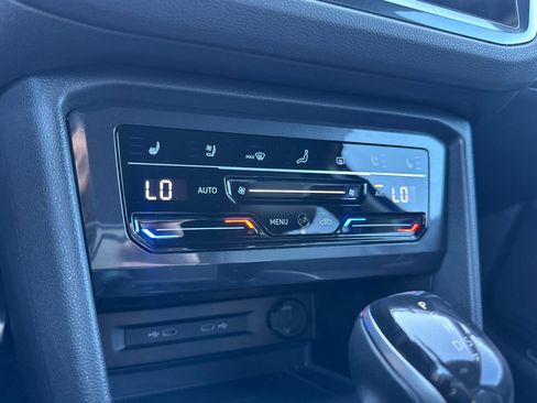 Used 2022 Volkswagen Tiguan SEL R-Line image 27