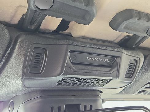 New 2025 Jeep Gladiator Sport image 26