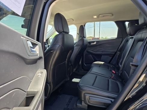 Used 2022 Ford Escape Titanium image 23