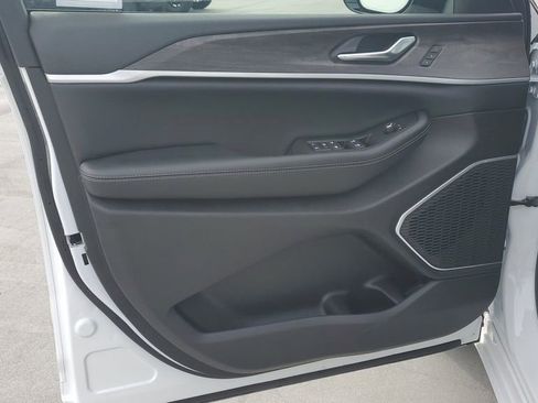 New 2026 Jeep Grand Cherokee Limited image 22