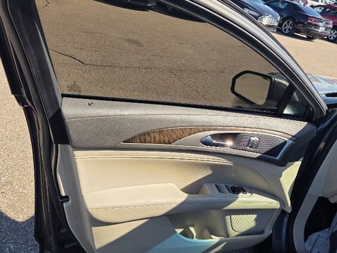 Used 2017 Lincoln MKZ Select w/ Select Plus Package image 10