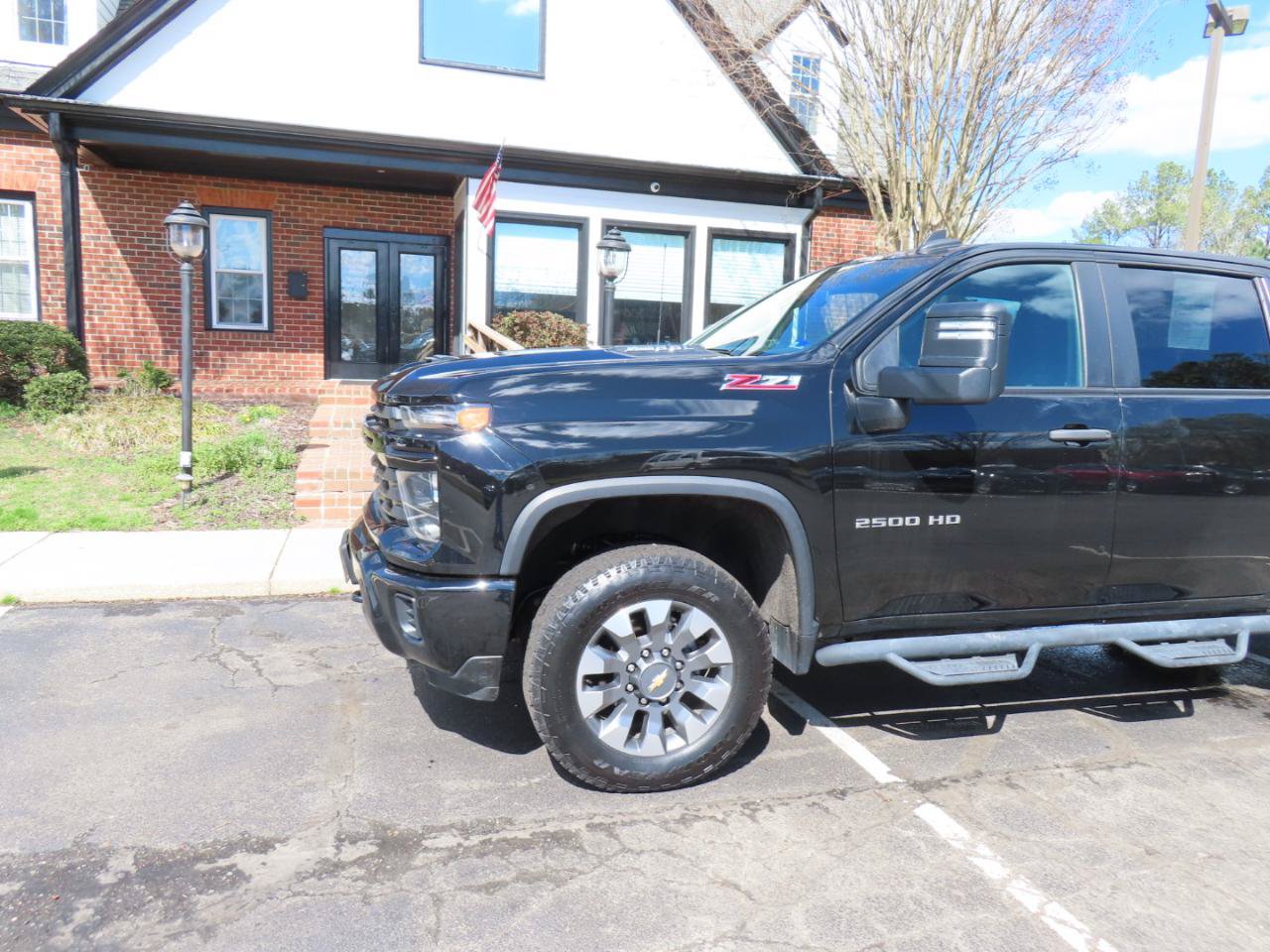 Used 2024 Chevrolet Silverado 2500 Custom w/ Z71 Off-Road Package AWD/4WD image 2