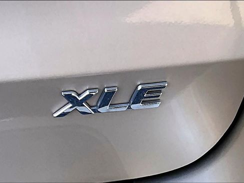 Used 2013 Toyota Sienna XLE FWD image 10