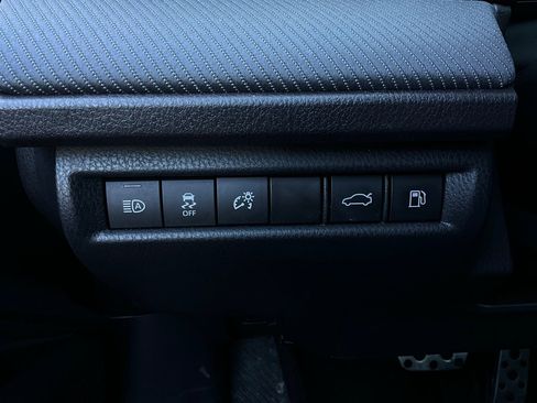 Used 2025 Toyota Camry SE image 22