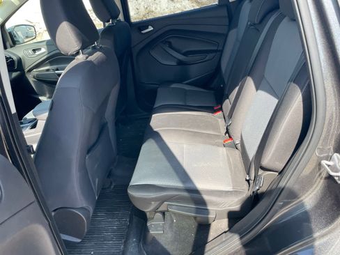 Used 2019 Ford Escape SE image 16