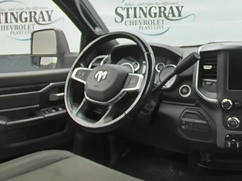 Used 2024 RAM 2500 Big Horn AWD/4WD image 16