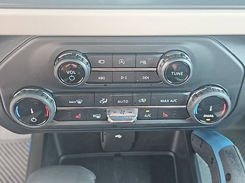 Used 2022 Ford Bronco Wildtrak image 21