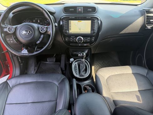 Used 2016 Kia Soul ! w/ Premium Package FWD image 11