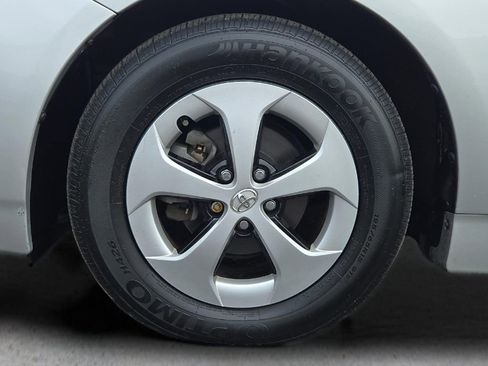 Used 2012 Toyota Prius Three w/ Solar Roof Pkg FWD image 8