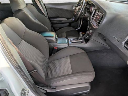 Used 2022 Dodge Charger R/T w/ Blacktop Package image 20