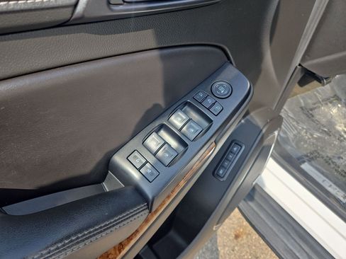 Used 2018 Chevrolet Tahoe Premier image 12