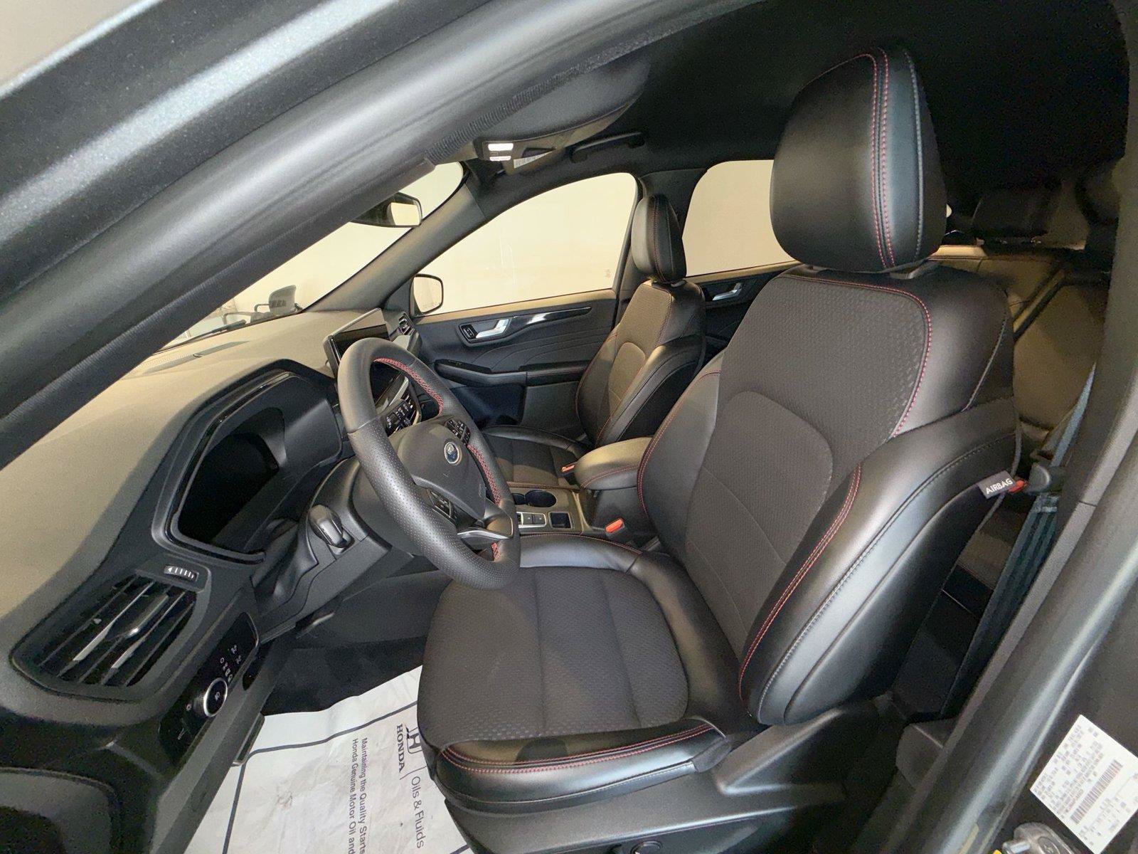 Used 2023 Ford Escape ST-Line Select w/ Tech Pack #2 AWD/4WD image 13